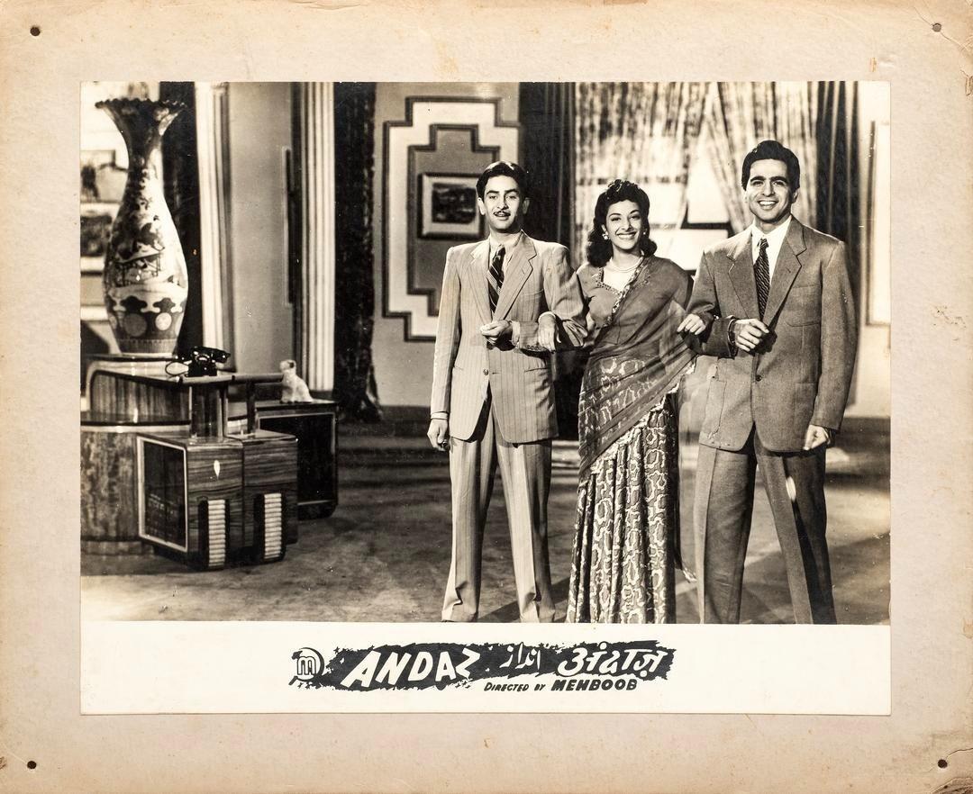 राज कूपर से जुड़ी और फिल्मों को दिखाई यादों को आप भी अपने घर ला सकते हैं.