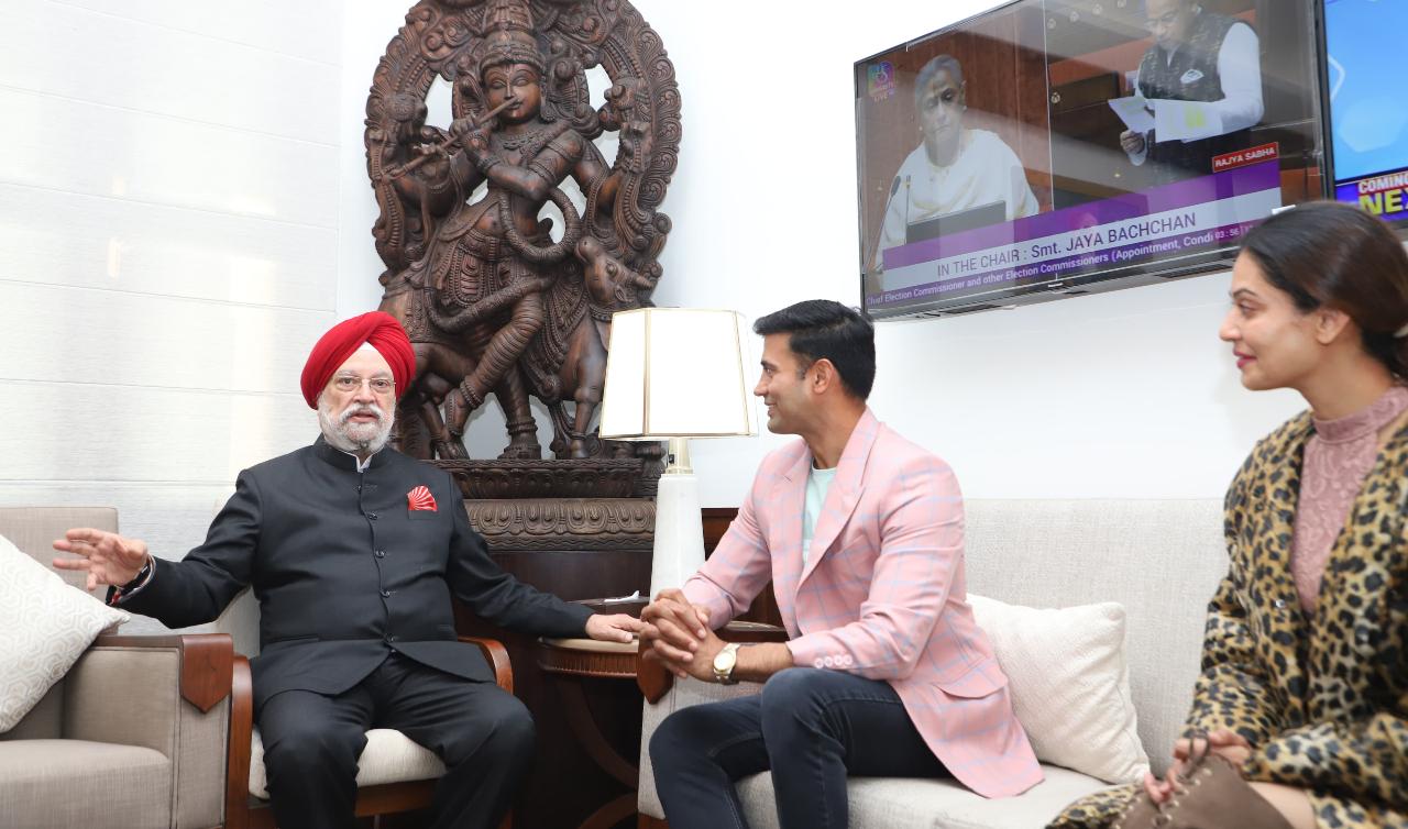 `विकसित भारत पहल` एक समृद्ध और सशक्त भारत को बढ़ावा देने के व्यापक लक्ष्य के अनुरूप है.