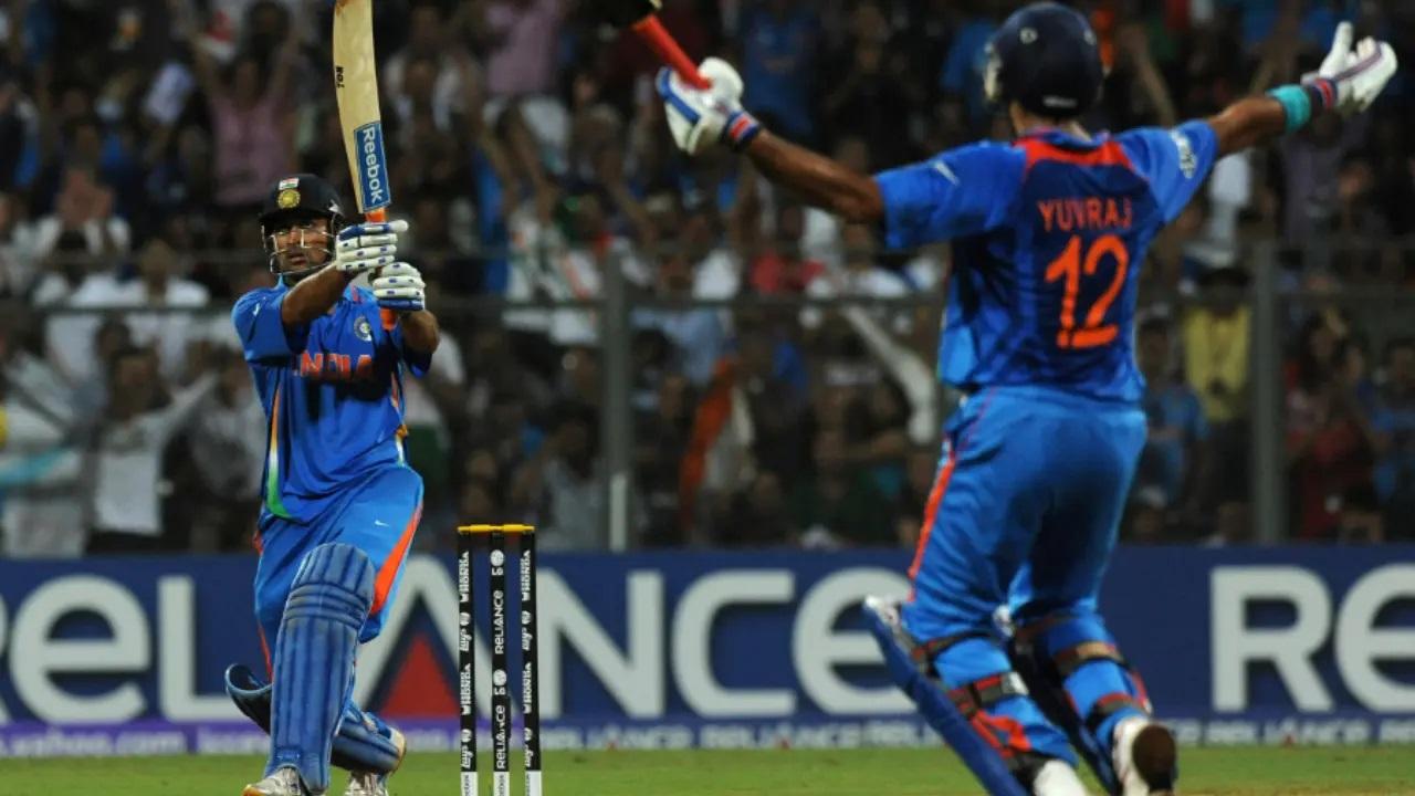 आईसीसी विश्व कप 2011 फाइनल: भारत बनाम श्रीलंका
प्रसिद्ध 