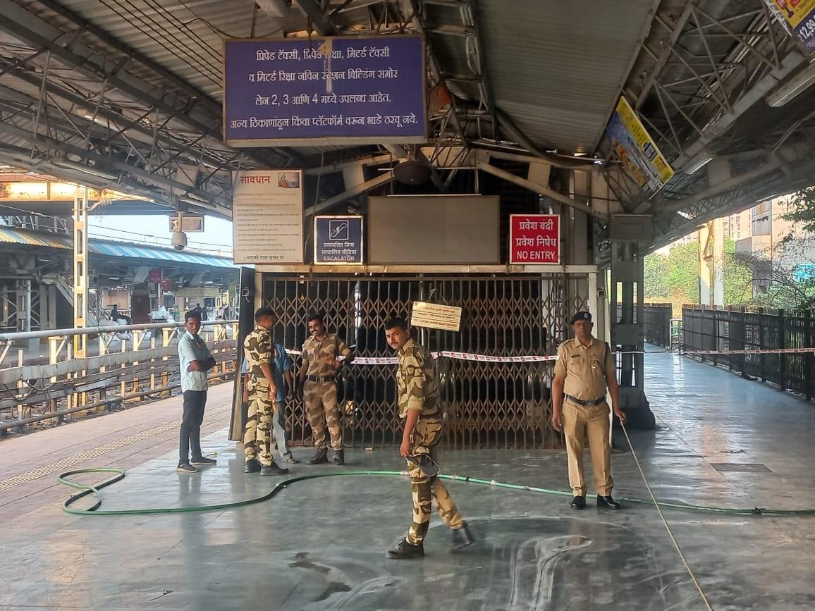 इससे पहले भी मुंबई के कई इलाकों में आग लगने की घटनाएं सामने आ चुकी हैं.