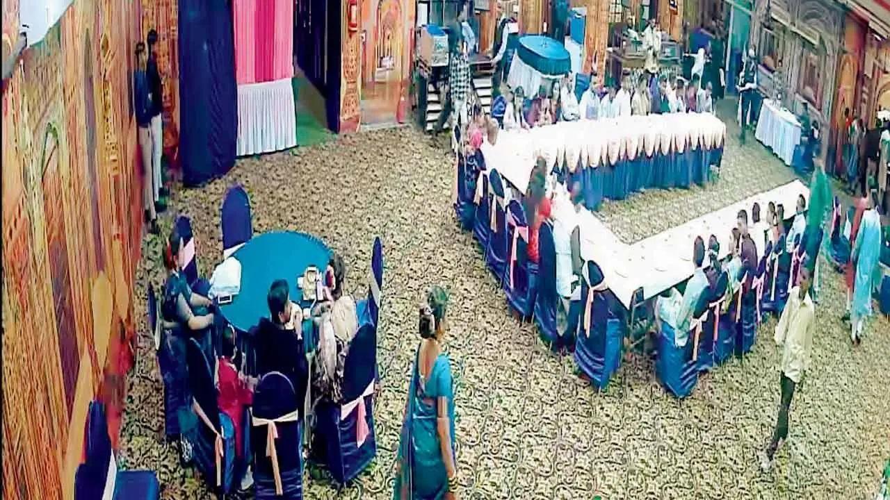 गिरोह के सदस्य सीसीटीवी फुटेज में कैद हो गए.