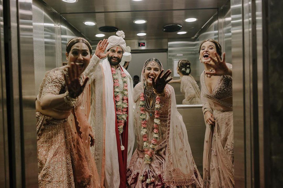 शादी से पहले मुक्ति-कुणाल अपनी प्री-वेडिंग सेरेमनी काफी एन्जॉय करते दिखाई दिए थे.  