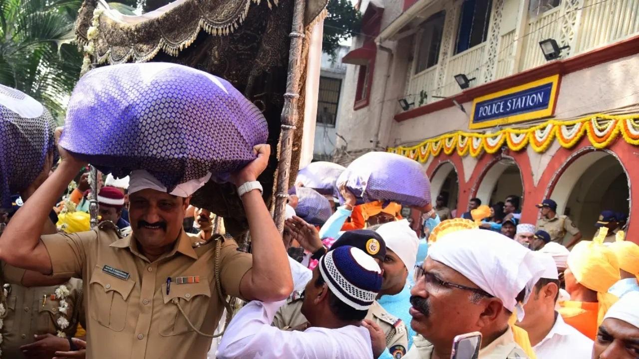 मिली जानकारी के अनुसार, मजार पर लगने वाला मेला 600 साल पुराना है. 