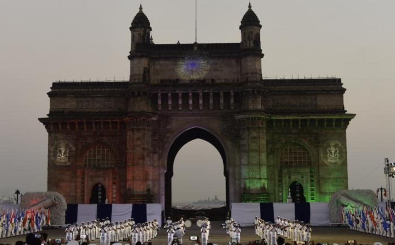 साल 1971 में नौसेना के विजयी मावल मिशन की याद दिलाता है जब उसने खुले समुद्र में अपनी शक्ति और वीरता का प्रदर्शन शानदार तरीके से किया था. 