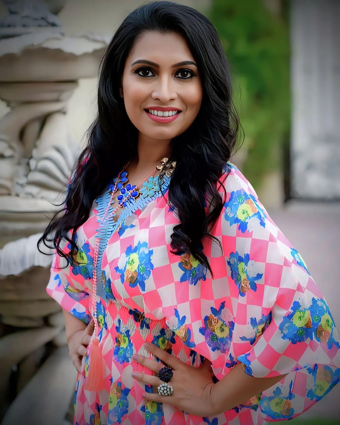 उन्होंने हाल ही में, `एम्प्टी` नाम की एक लघु अरबी फिल्म पूरी की है, जिसमें मैंने अरबी भाषा में अभिनय और भाषण दिया है.