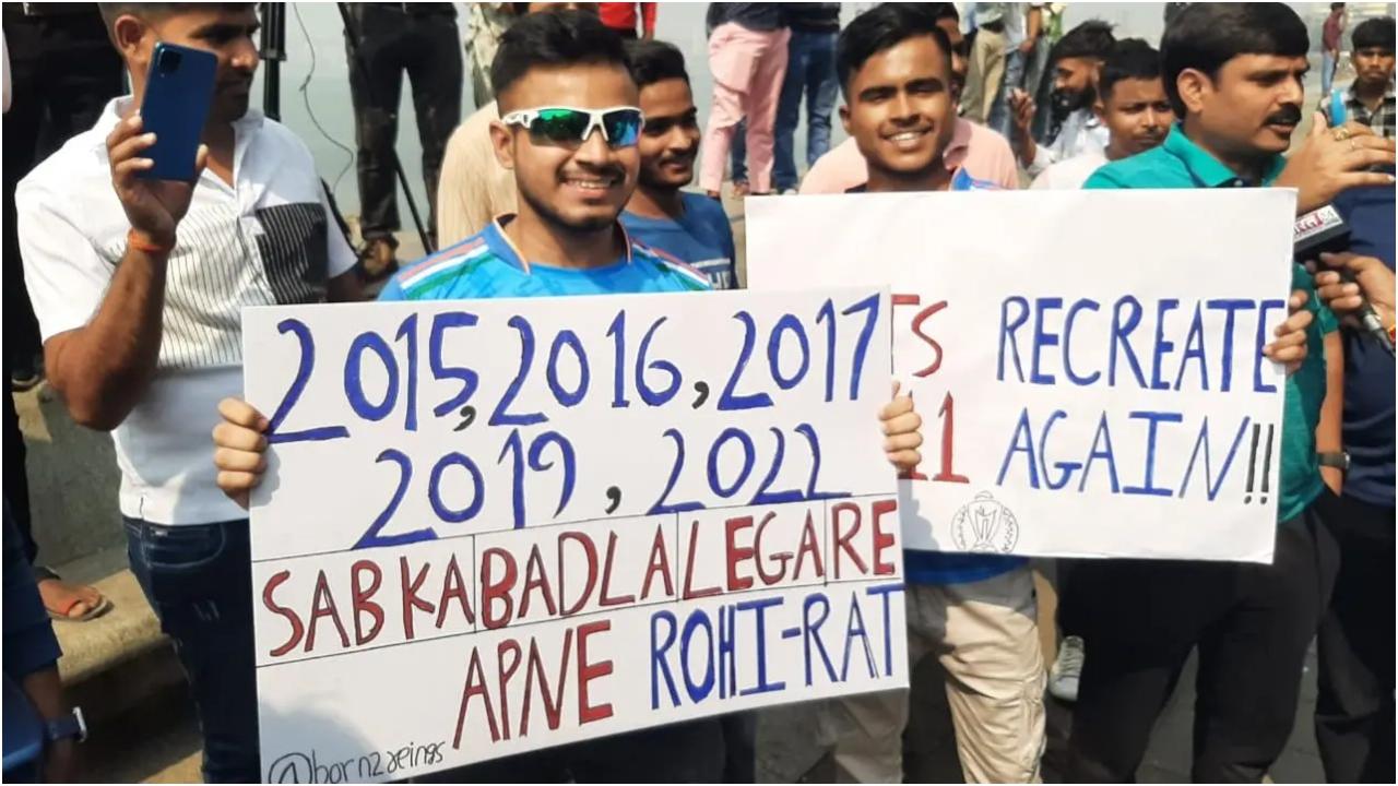 कई लोग भारतीय तिरंगे के रंग वाले असंख्य कपड़े और नीली जर्सी पहनकर आए और उन्होंने टीम इंडिया में अपना विश्वास व्यक्त किया.
