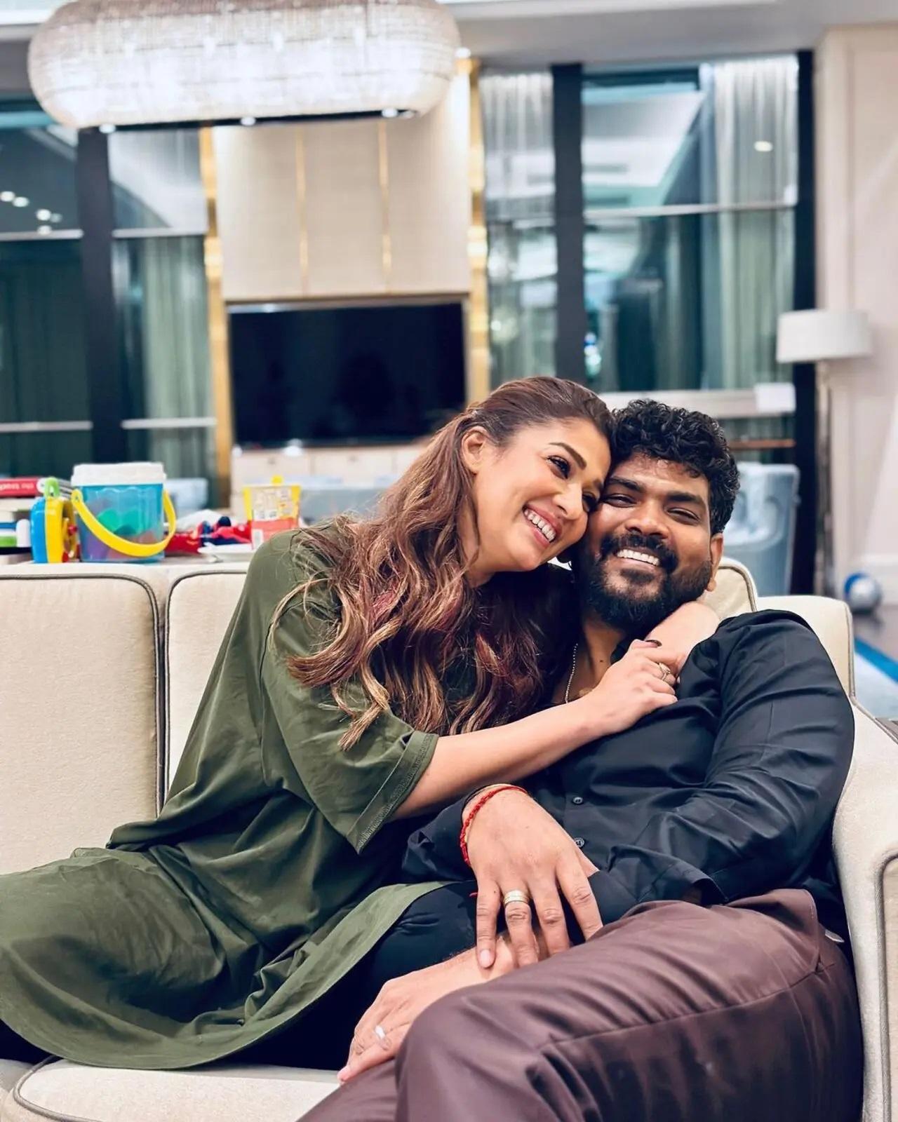 एक समय अपने रिश्ते के बारे में अलग रहने के बाद, विग्नेश अक्सर इंस्टाग्राम पर अपने `थैनगेम` के साथ तस्वीरें साझा करते थे.