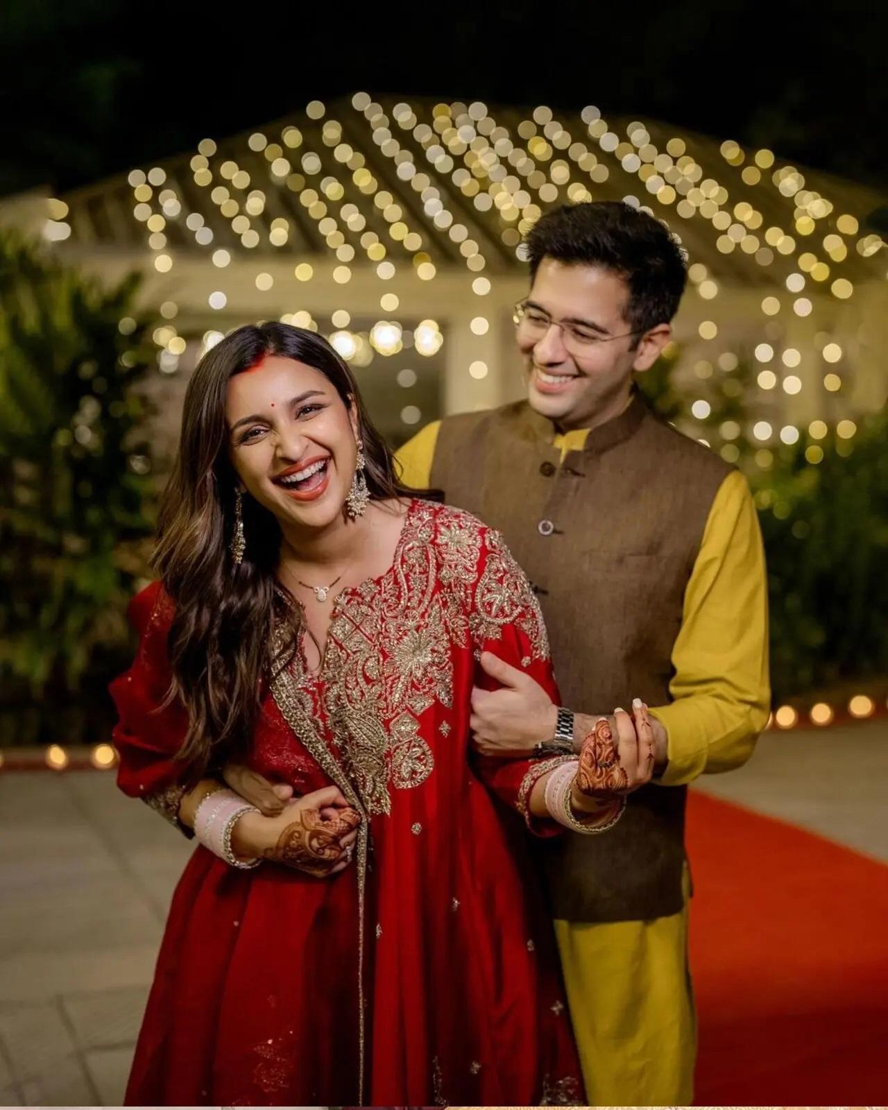 सितंबर में अपनी शादी के बाद परिणीति चोपड़ा और राघव चड्ढा का एक साथ यह पहला करवा चौथ था.