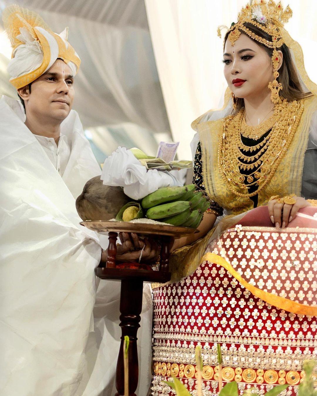 शादी के बाद रणदीप हुडा और लीन लेशराम मुंबई में एक रिसेप्शन का आयोजन करेंगे. हालांकि रिसेप्शन की तारीख अभी तय नहीं हुई है.