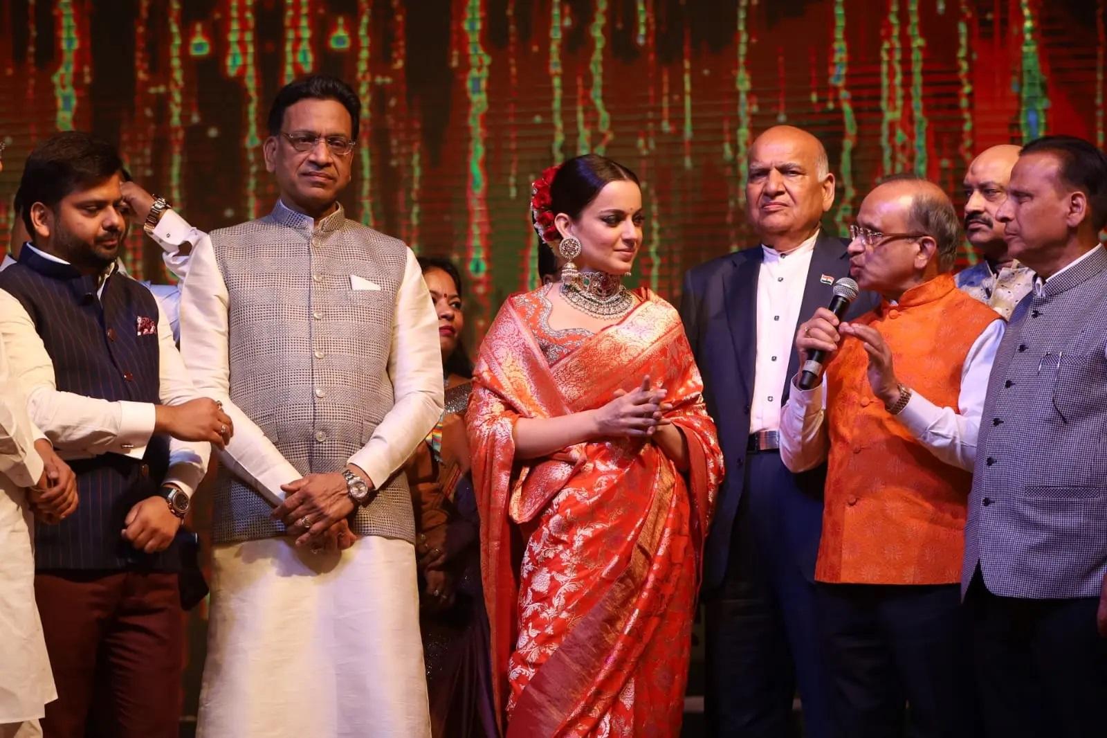 कंगना रनौत का अभूतपूर्व प्रदर्शन निस्संदेह लव कुश रामलीला के इतिहास में एक महत्वपूर्ण मोड़ के रूप में दर्ज किया जाएगा।