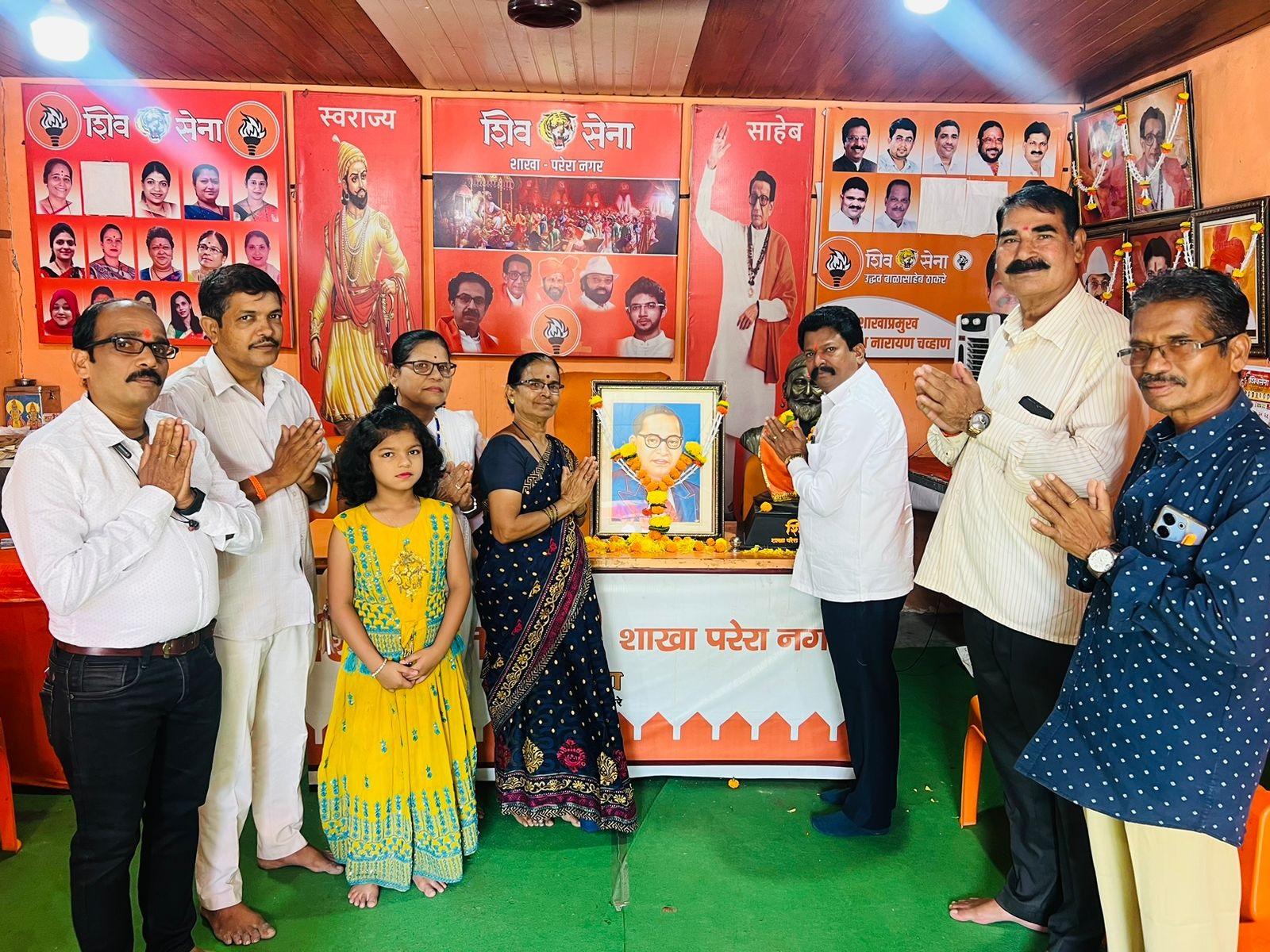 आपको यह जानकर हैरानी होगी कि मंगेश चव्हाण महाराष्ट्र के पालघर जिले के नायगांव में काफी एक्टिव रहते हैं.