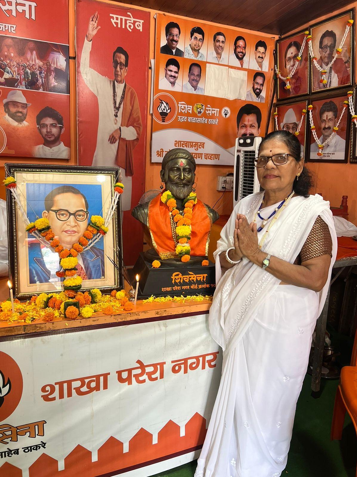 इस सभा के दौरान उद्धव ठाकरे ने भारती कांबडी को बहुत मत से वोट करने और उन्हें जीतने की अपील की. 