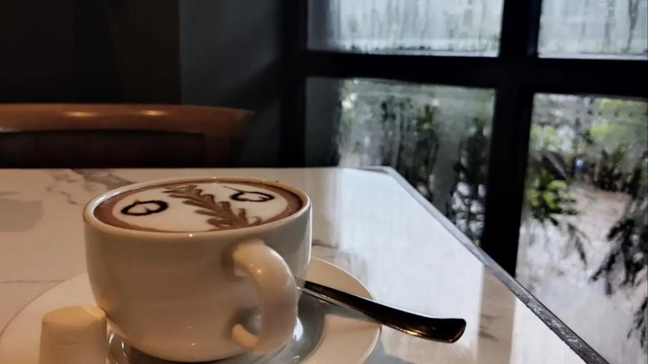कॉफी कप. (फोटो क्रेडिट/आकांक्षा अहिरे)