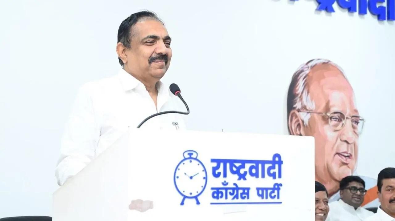 लोकसभा चुनाव 2024 से पहले कार्यक्रम में बोलते हुए, जयंत पाटिल ने चुनावी बांड प्रणाली को भ्रष्टाचार का एक रूप बताया.