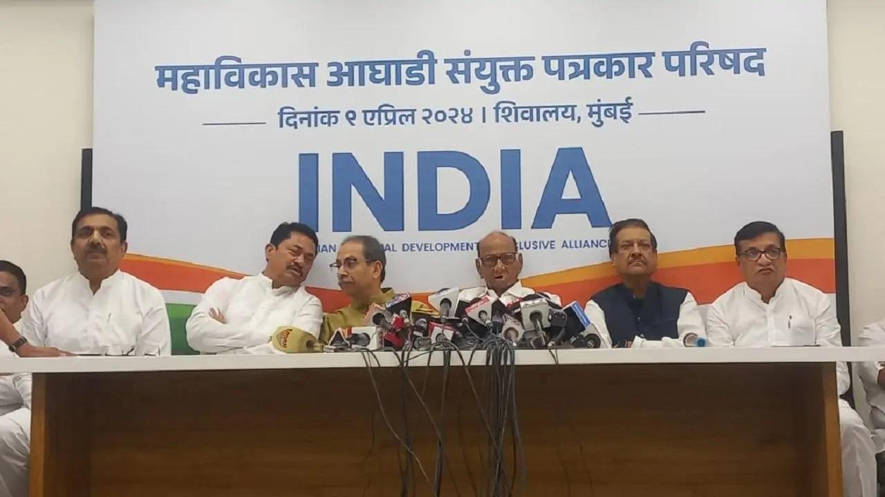 महाराष्ट्र में लोकसभा चुनाव 2024 पांच चरणों में 19 अप्रैल, 26 अप्रैल, 7 मई, 13 मई और 20 मई को होंगे। वोटों की गिनती 4 जून को होगी.  राज्य, अपनी 48 लोकसभा सीटों के साथ, उत्तर प्रदेश के बाद संसद के निचले सदन में दूसरा सबसे बड़ा योगदानकर्ता है. अपनी राजनीतिक विविधता और महत्वपूर्ण चुनावी प्रभाव के लिए जाना जाने वाला महाराष्ट्र राष्ट्रीय राजनीति को आकार देने में महत्वपूर्ण भूमिका निभाता है. 2019 के चुनावों में, भाजपा 23 सीटों के साथ सबसे बड़ी पार्टी बनकर उभरी, उसके बाद 18 सीटों के साथ शिवसेना (अविभाजित) थी.