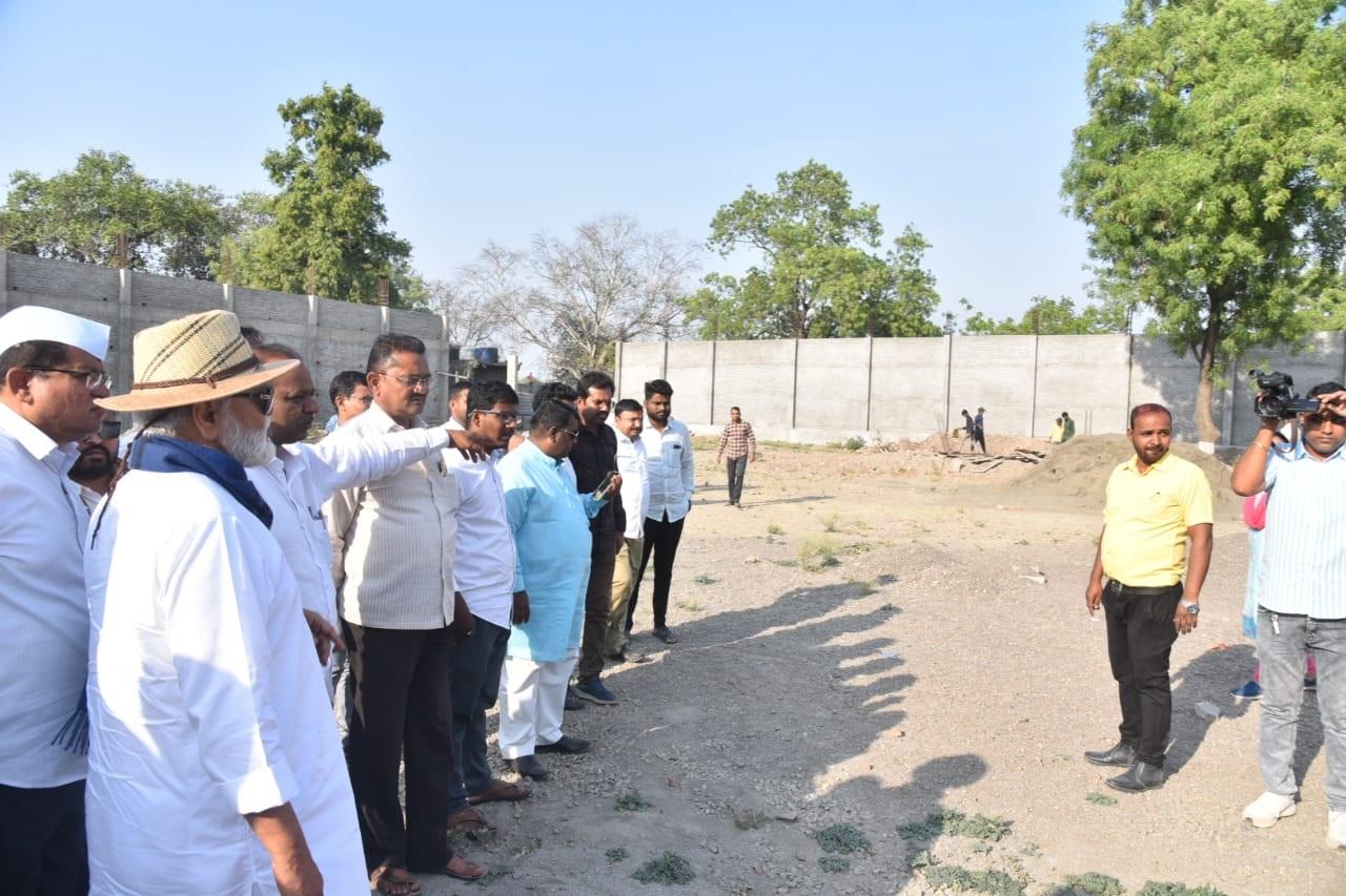 छगन भुजबल के अनुसार, येवला तालुक को मुक्त करने और इसे सूखे से पुनर्जीवित करने की हमारी अवधारणा से मंजरपाड़ा परियोजना साकार हुई है. इस मंजरपाड़ा परियोजना से पानी को येवला तालुका के सूखाग्रस्त डोंगरगांव तक पहुंचाने के लिए पुणेगांव-दारसवाडी से डोंगरगांव तक की पूरी नहर को बिछाया जा रहा है.` 