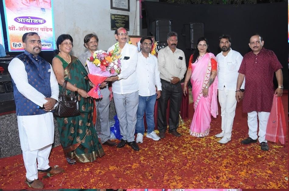 हिंदी सामाजिक संस्था के अध्यक्ष और आयोजक अविनाश पांडेय ने कहा, `इस आयोजन के माध्यम से हमारे संस्कृति हमारी सभ्यता हमारी लोकगीत और हमारे फगुआ जैसे ग्रामीण अंचल के गीत संगीत को जीवंत रखने का प्रयास है.`