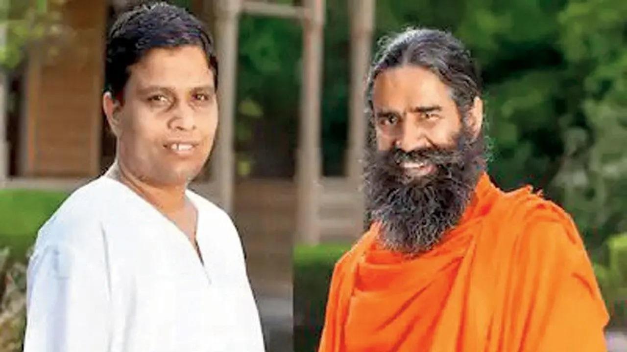 पतंजलि के सह-संस्थापक `बाबा` रामदेव और उनके करीबी सहयोगी आचार्य बालकृष्ण. तस्वीर/एक्स