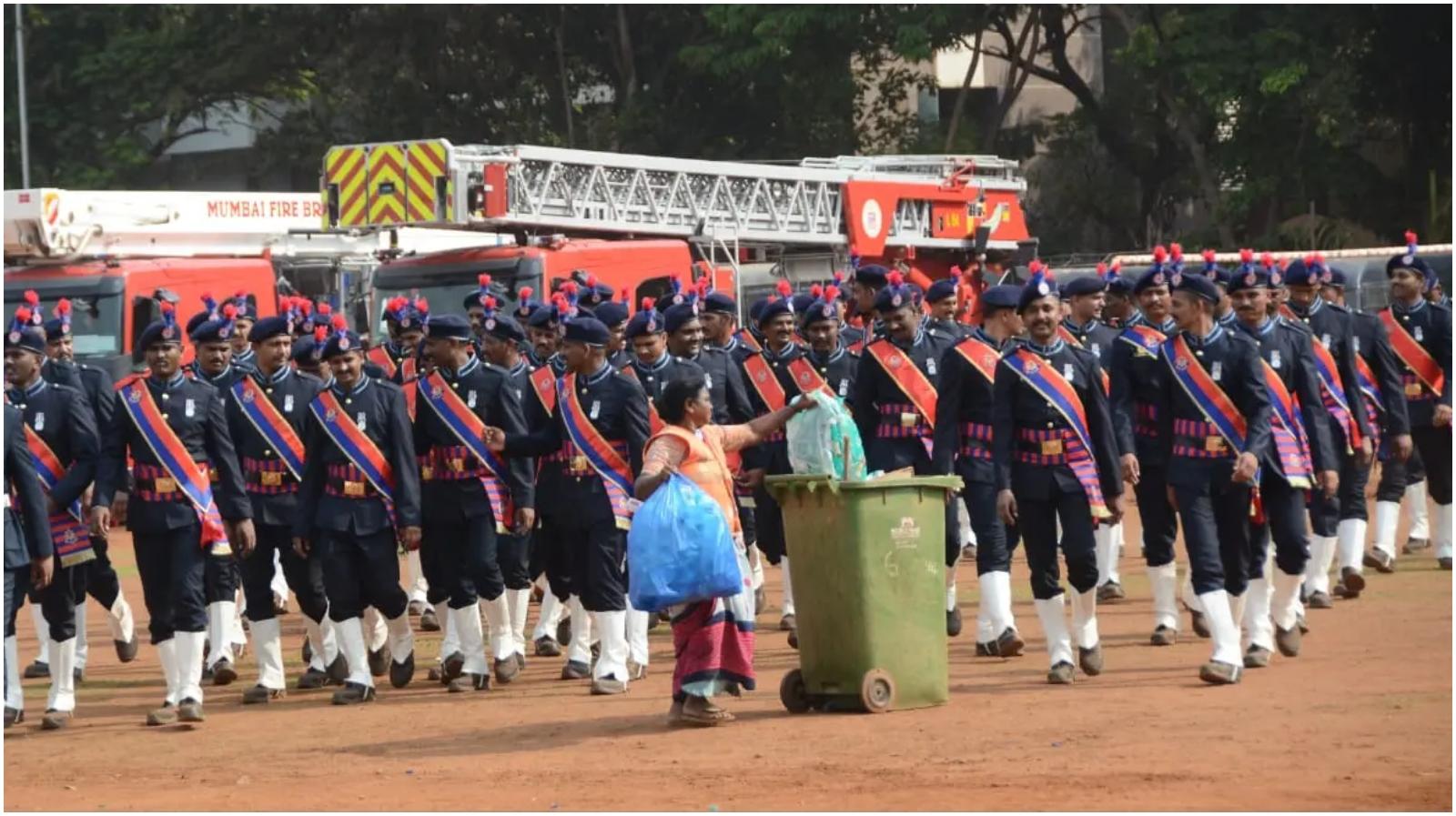 दशकों से, महाराष्ट्र संस्कृति, वाणिज्य और नवाचार के एक पावरहाउस के रूप में उभरा है, जिससे महाराष्ट्र दिवस प्रतिबिंब और उत्सव का एक महत्वपूर्ण अवसर बन गया है.