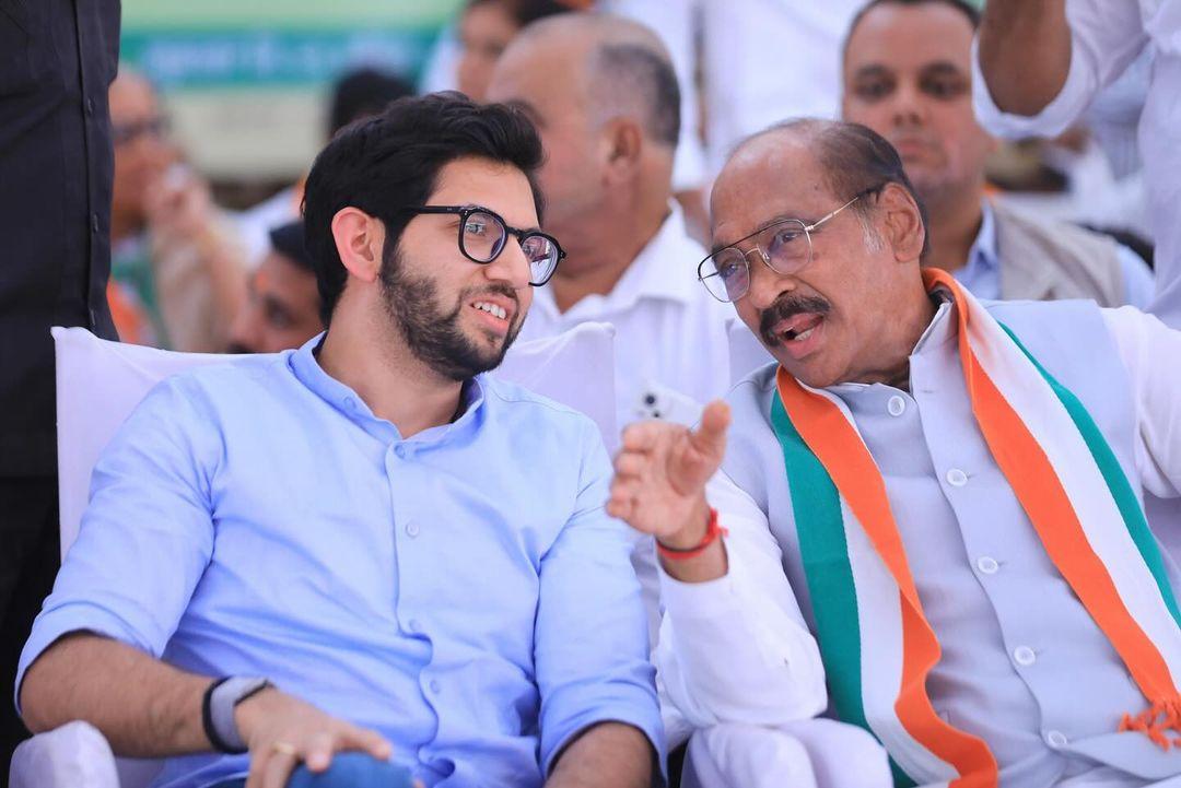 यवतमाल-वाशिम लोकसभा क्षेत्र शिवसेना का गढ़ है. लेकिन शिवसेना में विभाजन के बाद, सांसद भावना गवली उद्धव ठाकरे का साथ छोड़ एकनाथ शिंदे की शिवसेना में शामिल हो गई. लेकिन हैरानी की बात यह है कि शिवसेना से पांच बार सांसद रह चुकीं भावना गवली को अभी तक एकनाथ शिंदे गुट से उम्मीदवार घोषित नहीं किया गया है. इस कारण यवतमाल-वाशिम लोकसभा में उम्मीदवार को लेकर सस्पेंस बना हुआ है. 