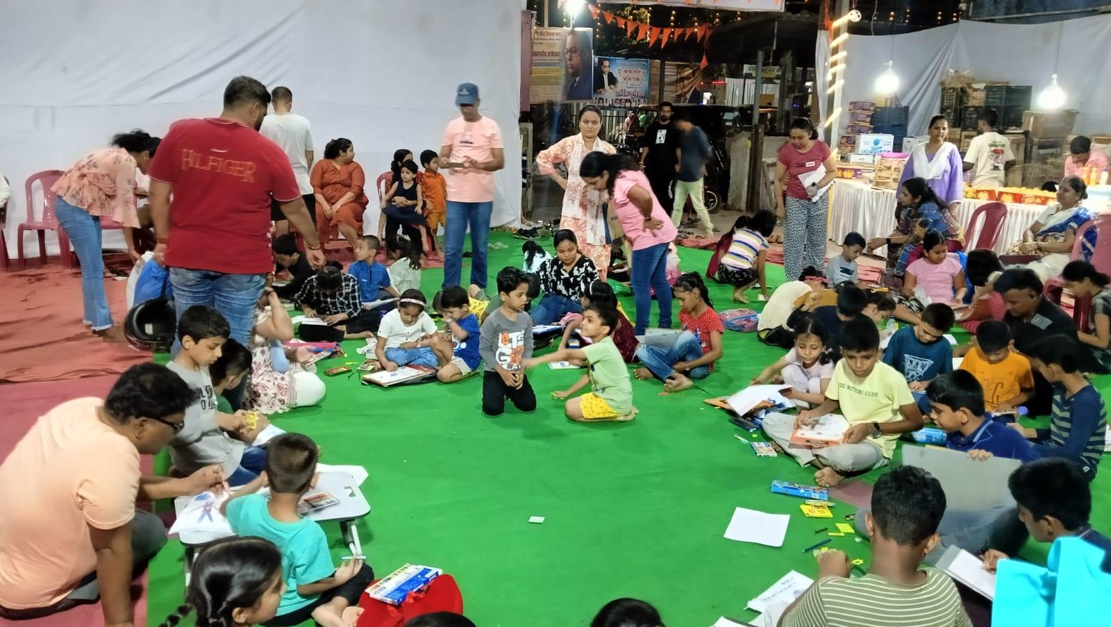 इस दौरान बढ़ चढ़कर बच्चों ने हिस्सा लिया. 