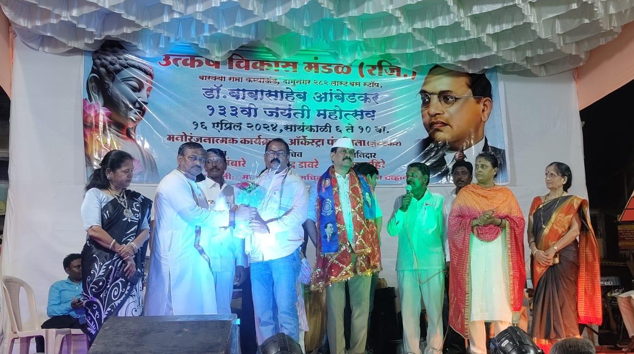 डॉ. भीमराव अंबेडकर भारतीय संविधान के पिता भी कहलाए जाते हैं और वे आजाद भारत के पहले कानून मंत्री भी थे.