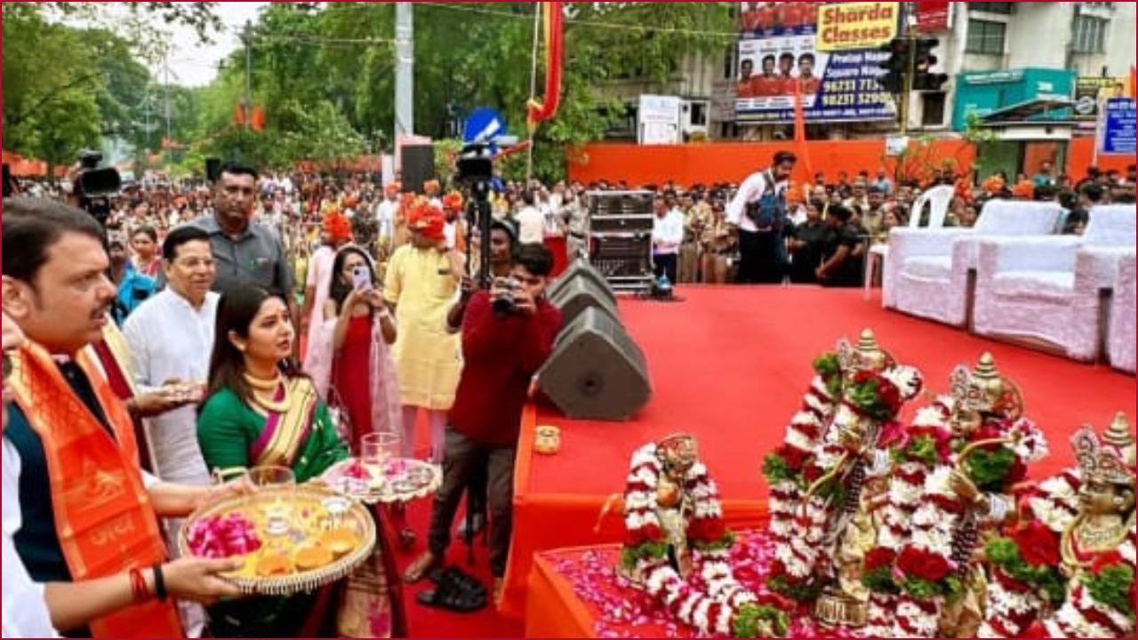 देवेंद्र फडणवीस ने भी महाराष्ट्र में गुड़ी पाड़वा मनाई और अपने सोशल मीडिया अकाउंट से सभी को बधाई दी है.