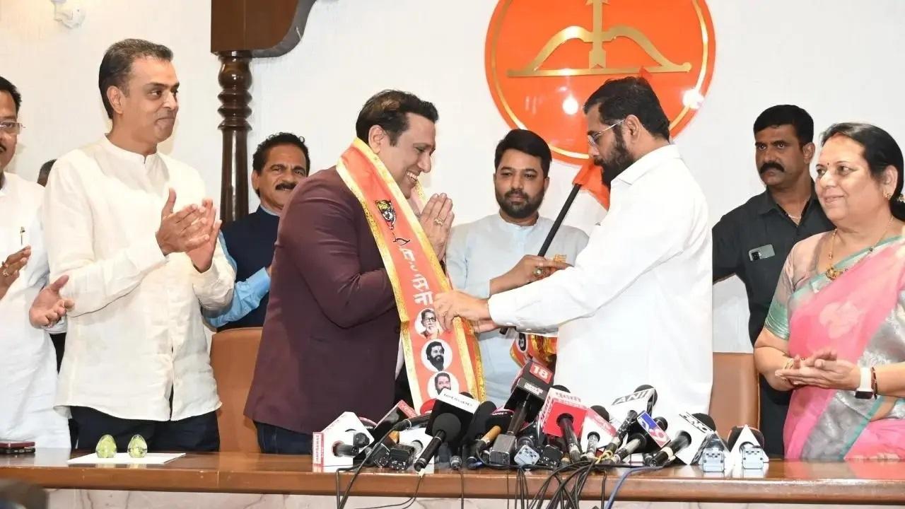 बॉलीवुड स्टार गोविंदा 14 साल बाद राजनीति में वापसी कर रहे हैं. अभिनेता हाल ही में शिव सेना (एकनाथ शिंदे गुट) में शामिल हुए. वह संभवतः उत्तर पश्चिम मुंबई से चुनाव लड़ेंगे.