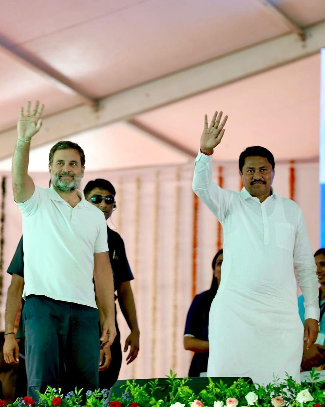 उन्होंने आगे बताया कि `मोदी सरकार ने जीएसटी के जरिये लोगों को लूटा. नरेंद्र मोदी ने ओबीसी, किसानों, छोटे व्यापारियों, श्रमिकों, गरीबों, आदिवासियों के लिए क्या किया? देश में सबसे बड़ी समस्या महंगाई और बेरोजगारी है, लेकिन मोदी इस पर बात नहीं करते.`