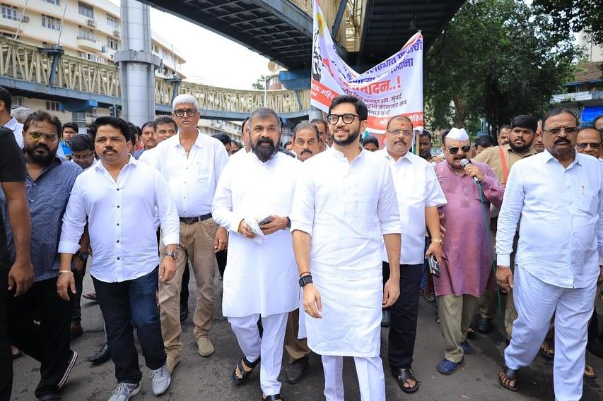 इस रैली में शामिल होकर आदित्य ठाकरे ने देशभक्ति और समाज सेवा की भावना को और प्रबल किया. 