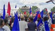 आरा में भारत बंद के समर्थन में भीम आर्मी के समर्थकों ने रेलवे ट्रैक जाम कर दिया। फोटो/पीटीआई