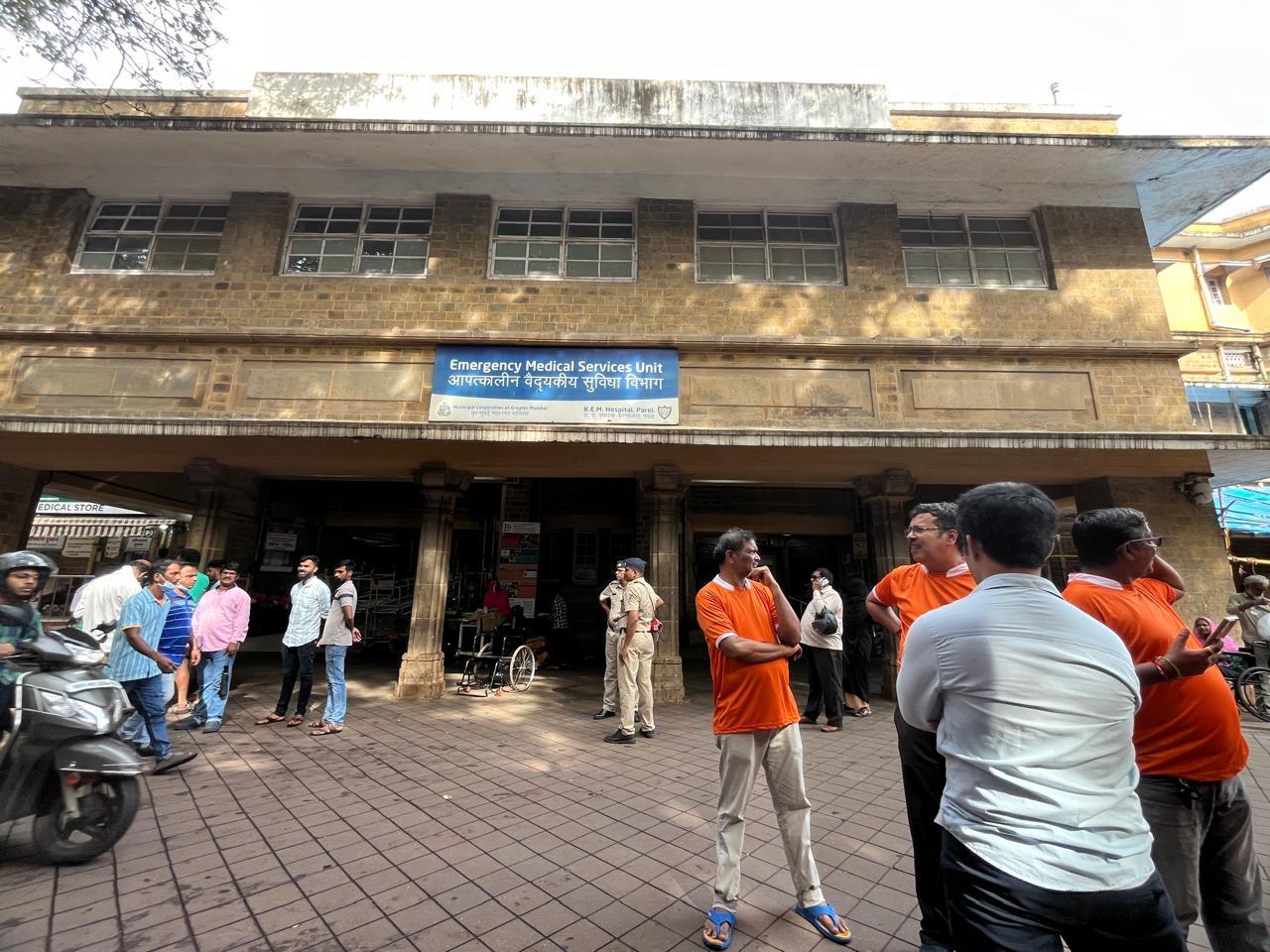 जबकि दो का ओपीडी में इलाज किया गया; 204 अन्य को इलाज के बाद छुट्टी दे दी गई.