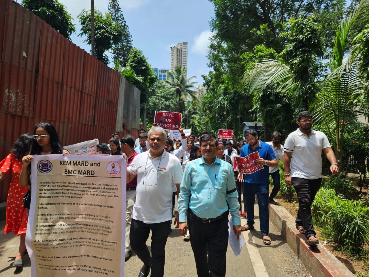 परिवार के भी शक के बिनाह पर सीबीआई ने दो पीजी डॉक्टर्स और एक हाउस स्टाफ को पूछताछ के लिए बुलाया है.