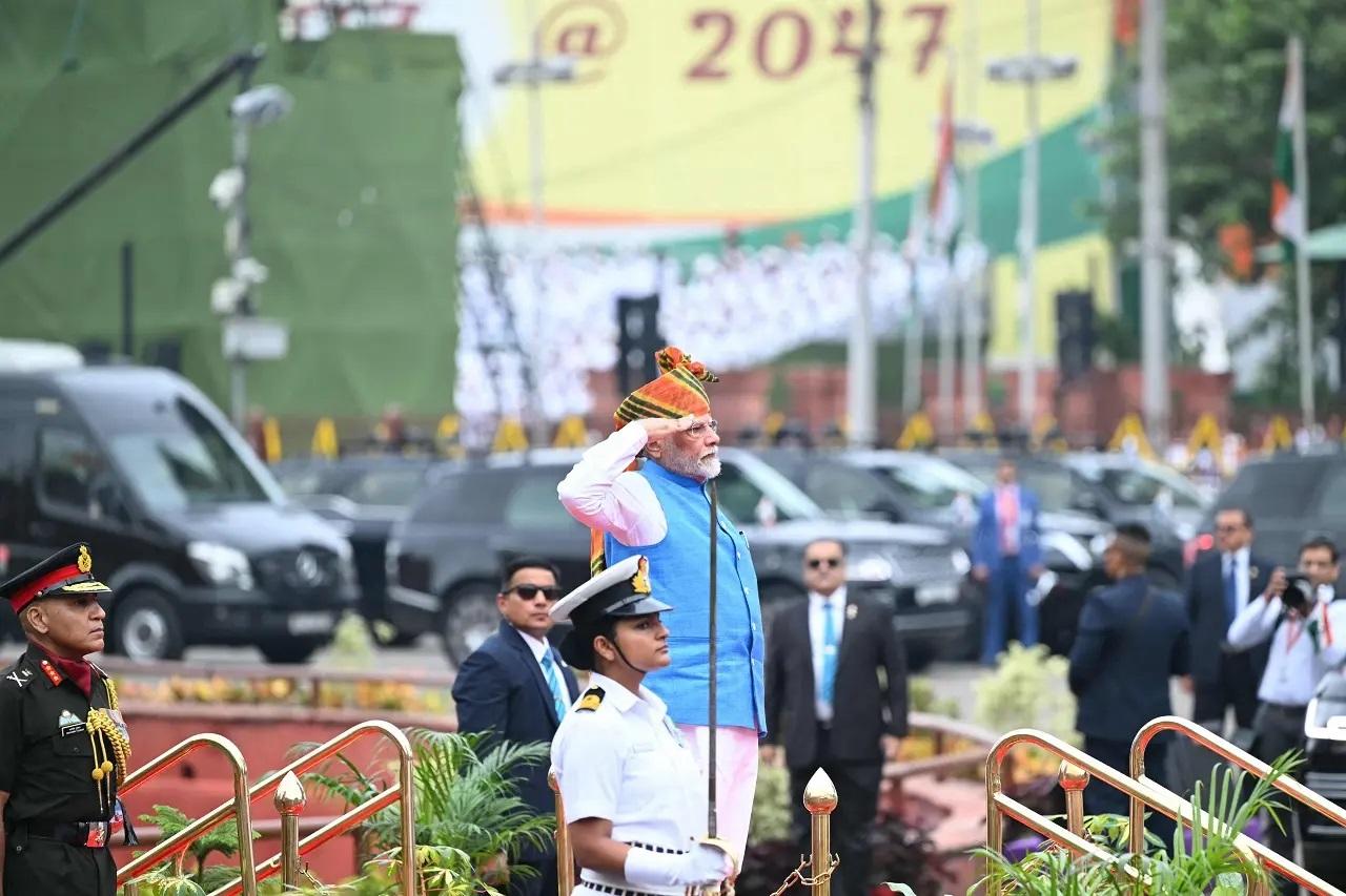 प्रधानमंत्री मोदी ने लाल किले की प्राचीर से कहा, 