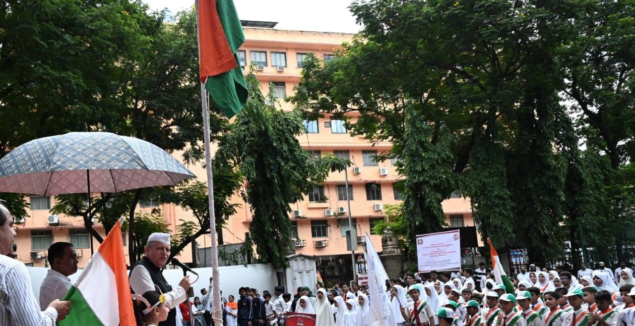 इस दौरान टीचरों ने भी छात्राओं को स्वतंत्रता दिवस का महत्व समझाया.