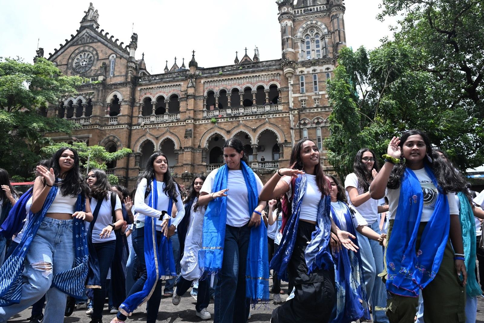 छात्रों ने इस आयोजन के माध्यम से यह संदेश दिया कि स्वतंत्रता दिवस केवल एक सरकारी छुट्टी नहीं, बल्कि हमारे महान राष्ट्र के उन सभी वीरों को याद करने और उन्हें सम्मानित करने का दिन है, जिनकी बदौलत आज हम स्वतंत्रता की खुली हवा में सांस ले रहे हैं. 