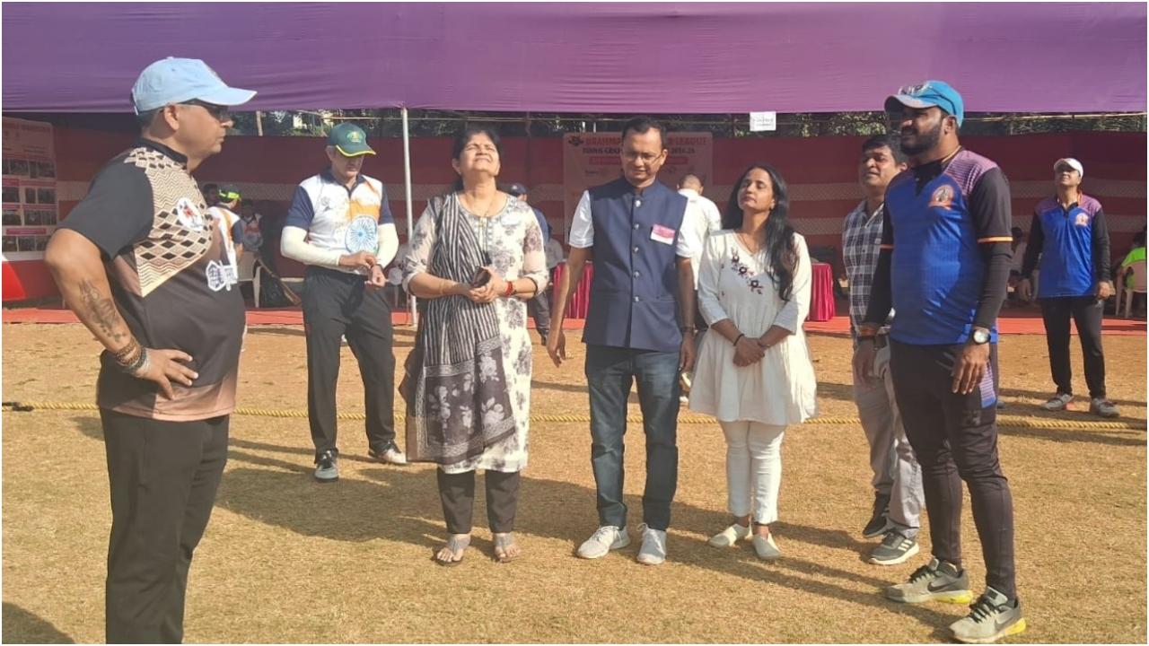 इस साल ब्राह्मण प्रीमियर लीग टेनिस क्रिकेट टूर्नामेंट 2024-25 का आयोजन पिछले हफ्ते कांदिवली के पोयसर जिमखाना में किया गया था.