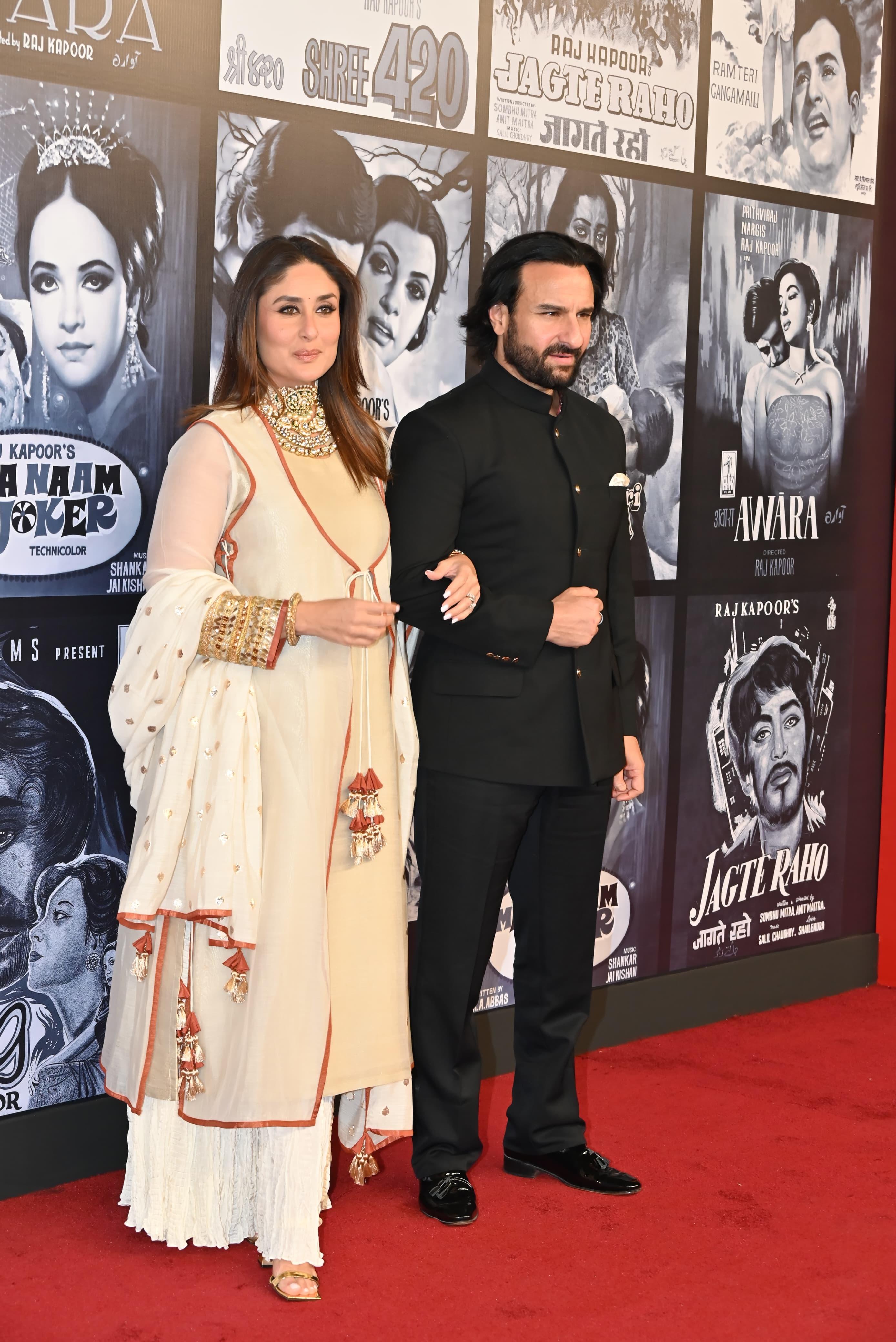 करीना कपूर और सैफ अली खान इस जश्न के दौरान एक दूसरे के साथ काफी अच्छे लगे.