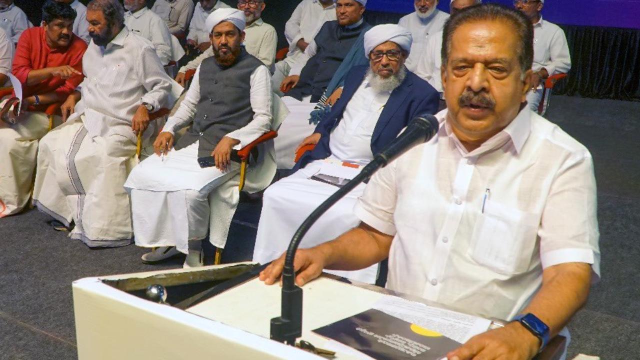 X/Pics, Ramesh Chennithala