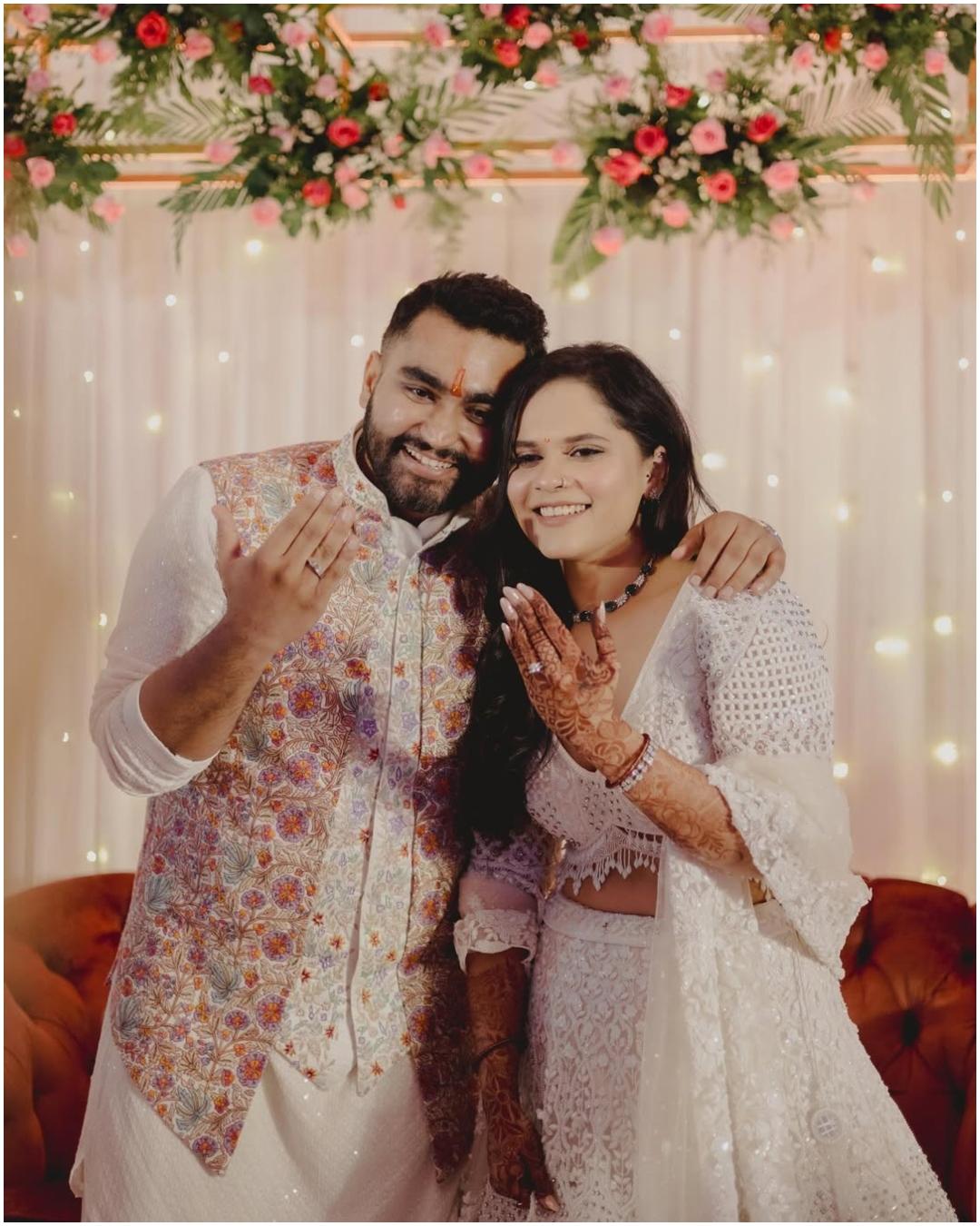 विराज और पलक पिछले चार साल से रिलेशनशिप में थे और अब ये दोनों शादी करने जा रहे हैं. गुजराती फिल्म `झमकुडी` में अपने किरदार से ज्यादा प्रसिद्धि पाने वाले विराज ने दिसंबर 2023 में खिमावत से सगाई कर ली.