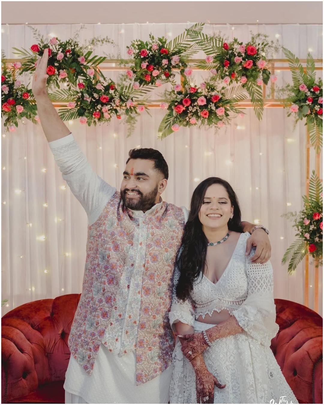 विराज घेलानी ने एंटरटेनमेंट इंडस्ट्री में महत्वपूर्ण प्रगति की है, उन्होंने गुजराती फिल्म `ज़मकुडी` में अपनी मुख्य भूमिका और बॉलीवुड फिल्मों में कई कैमियो के लिए पहचान हासिल की है.