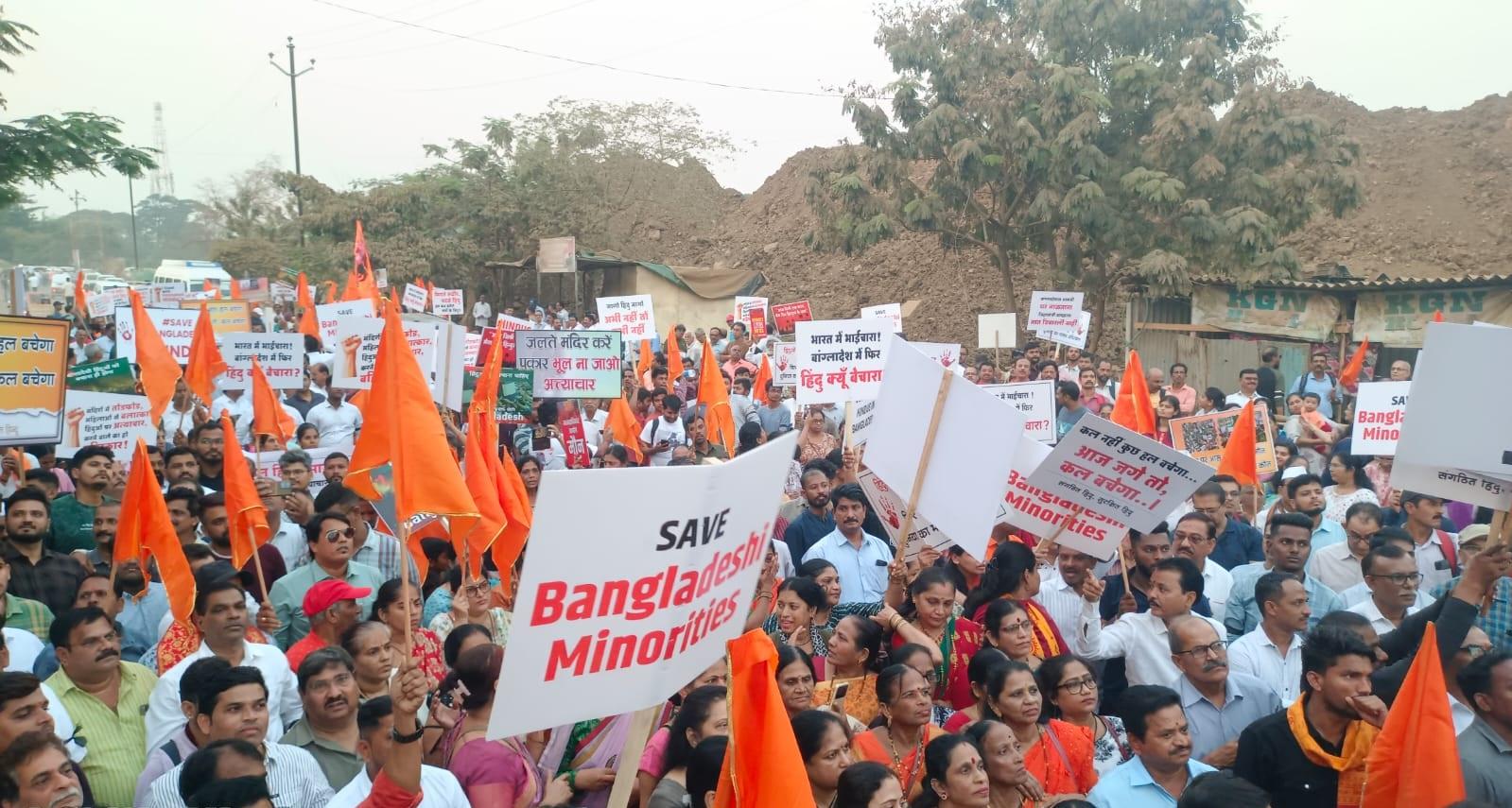 शाम 4:30 बजे पनवेल रेलवे स्टेशन से पनवेल बस डिपो तक प्रदर्शनकारी नारेबाजी करते हुए आगे बढ़े. 