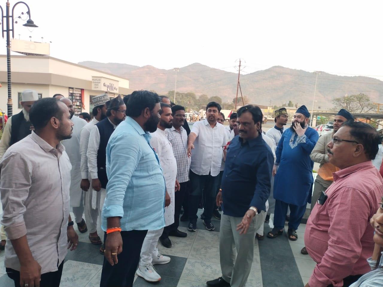 2024 के लोकसभा चुनावों को उद्धव ठाकरे के अगुवाई वाली शिवसेना के लिए काफी अहम माना जा रहा है. ऐसे में उनके नेते एक्टिव हो गए हैं. 