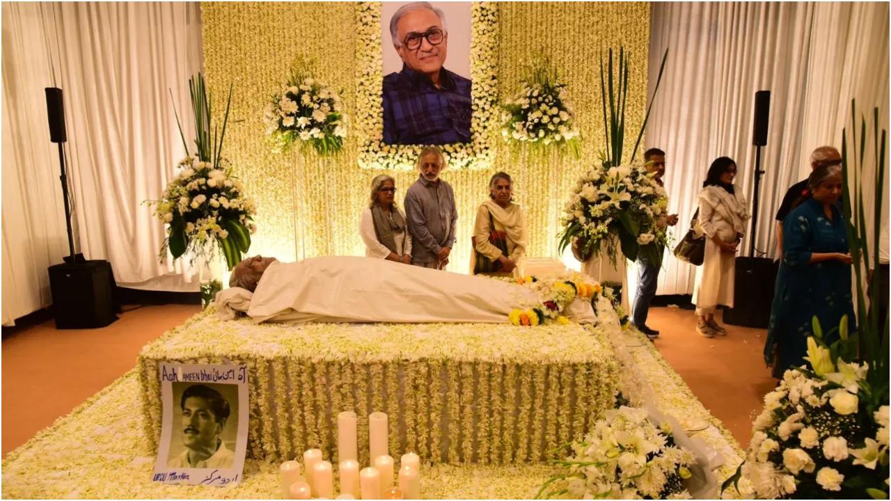 2009 में प्रतिष्ठित पद्मश्री पुरस्कार प्राप्तकर्ता, अमीन सयानी रेडियो के दिग्गजों में सबसे आगे हैं. 2006 में लिविंग लीजेंड अवॉर्ड जैसी प्रशंसा से भरपूर उनके शानदार करियर ने बीते युग में रेडियो जॉकी की धारणा को बढ़ाया.
