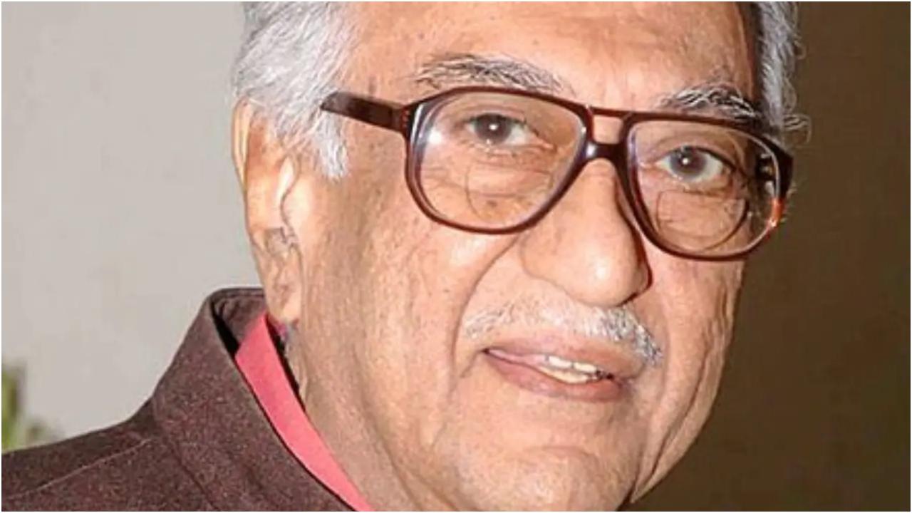 अपनी संवेदना व्यक्त करते हुए, प्रधान मंत्री नरेंद्र मोदी ने सयानी की 