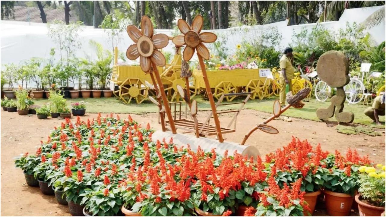 भायखला चिड़ियाघर में बीएमसी के फूल उत्सव में दो लाख से अधिक लोग शामिल हुए
