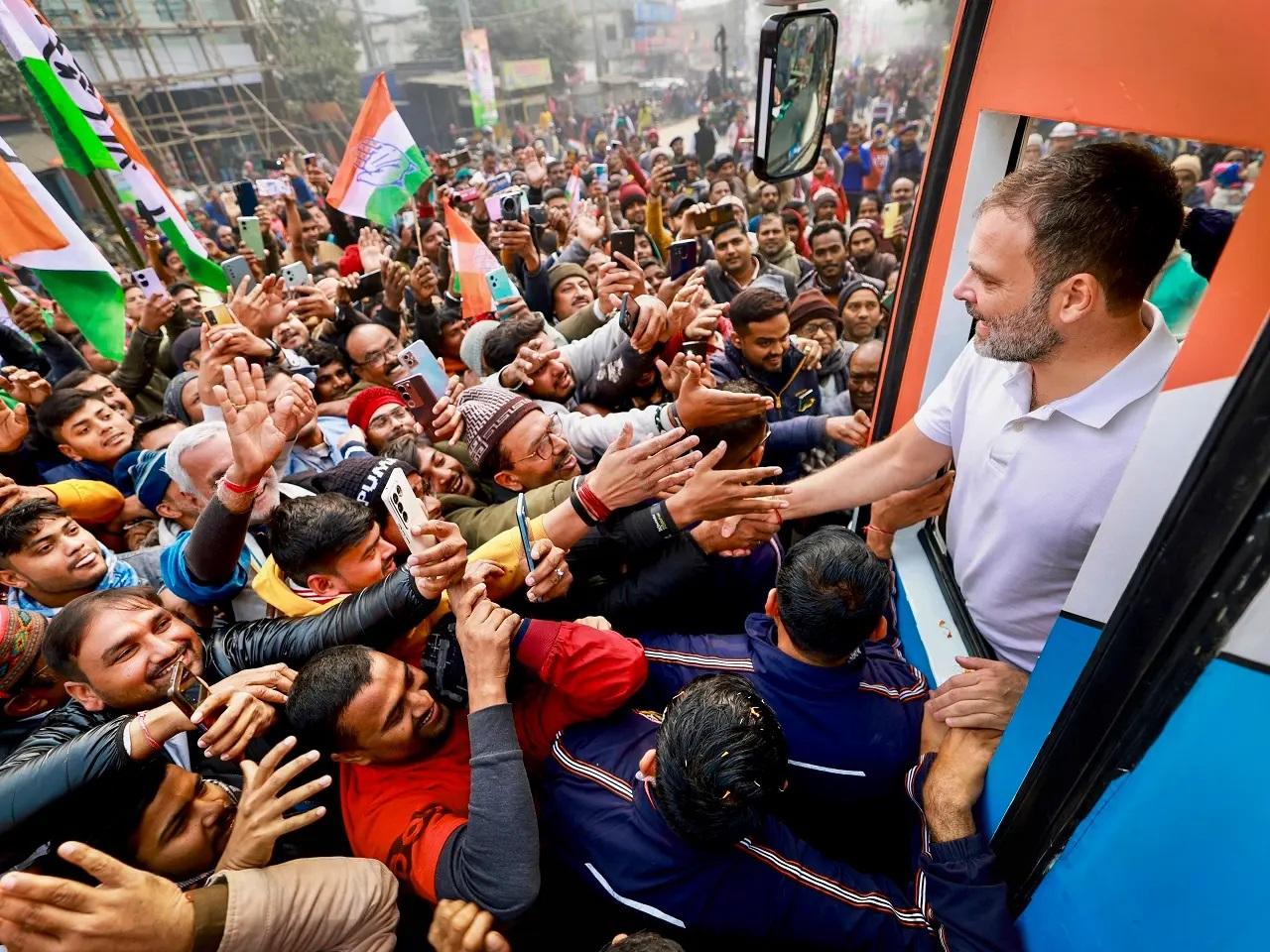 उन्होंने कहा, `हमने इन युवाओं के साथ हो रहे अन्याय के खिलाफ वॉइस ऑफ जस्टिस जय जवान अभियान शुरू किया है. आप भी http://jayjawan.in पर जाकर या देकर इन देशभक्त युवाओं के लिए न्याय के लिए चल रहे इस अभियान का हिस्सा बन सकते हैं. 9999812024 पर मिस्ड कॉल करें.`