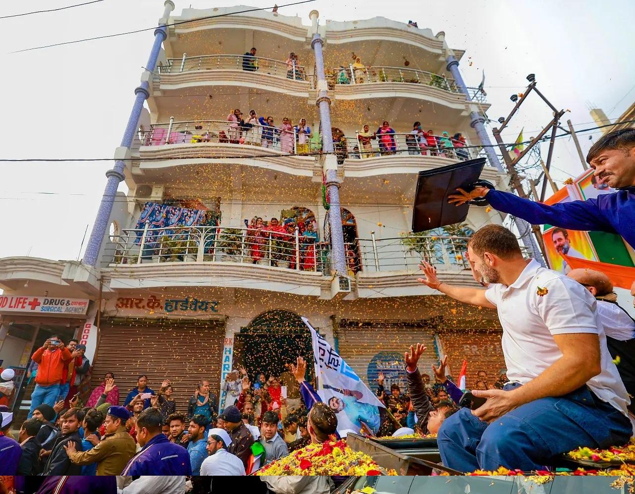 नेताओं ने कहा कि कांग्रेस को राष्ट्रीय स्तर पर अपने सहयोगी, टीएमसी शासित बंगाल के जलपाईगुड़ी, मालदा और मुर्शिदाबाद जिलों में सार्वजनिक बैठकों और आवास व्यवस्था की अनुमति हासिल करने में चुनौतियों का सामना करना पड़ा. 