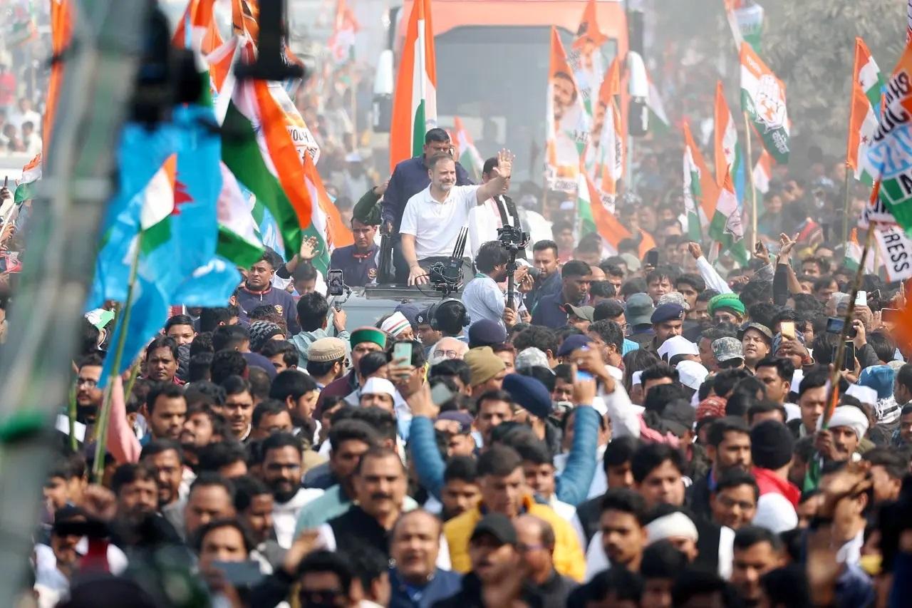 पश्चिम बंगाल में यात्रा का पहला चरण सोमवार को इस्लामपुर से बिहार में प्रवेश करते ही समाप्त हो गया.