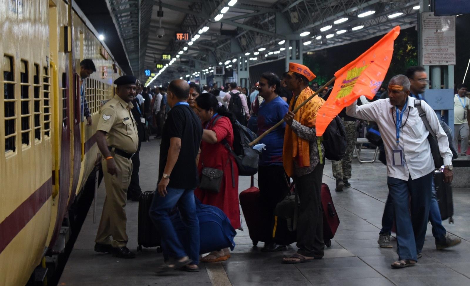 राम मंदिर का प्राण प्रतिष्ठा समारोह 22 जनवरी 2024 को दोपहर 12:15 बजे से 12:45 बजे तक भारत के प्रधान मंत्री नरेंद्र मोदी द्वारा किया गया था.